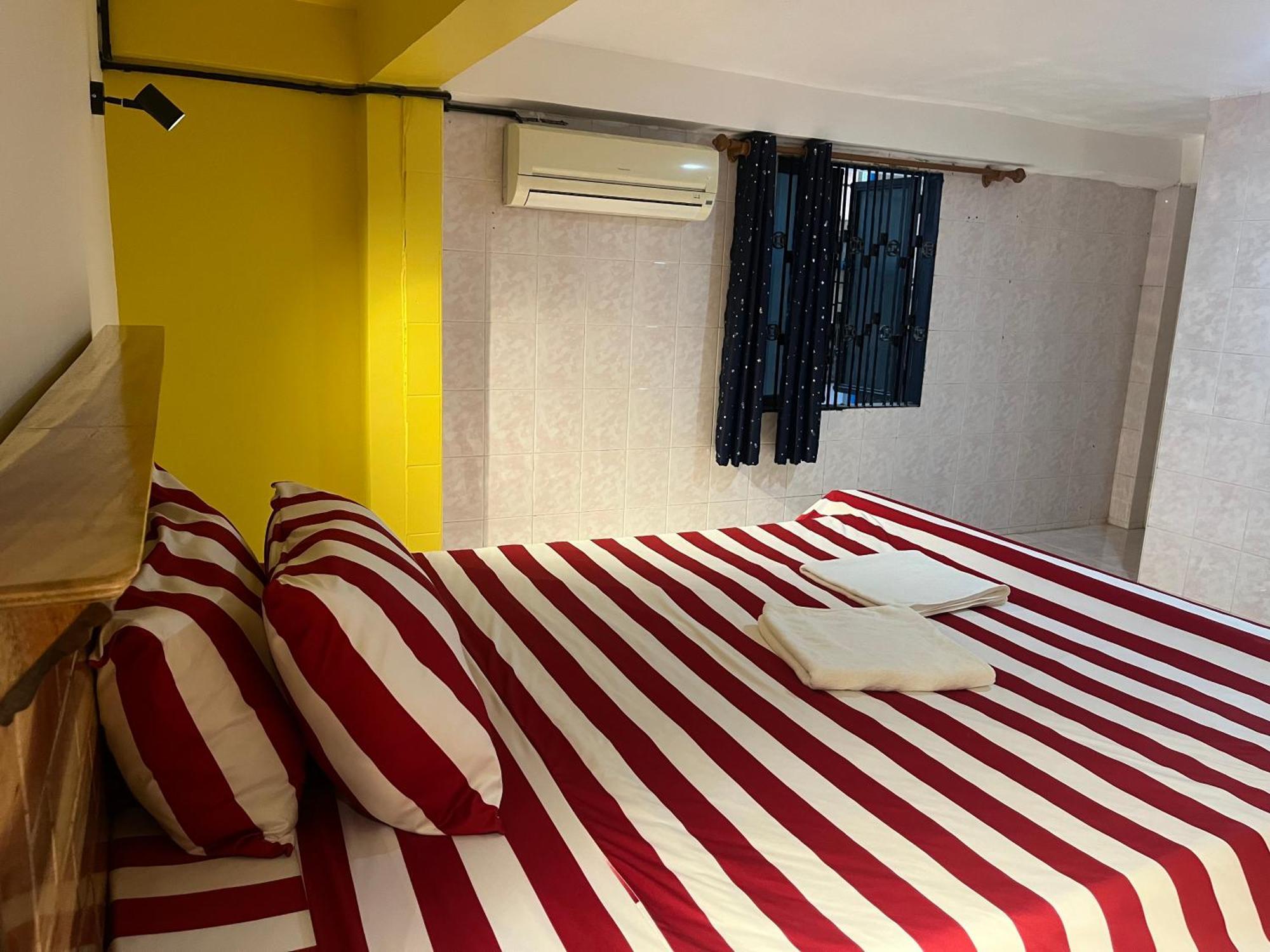 Por Chey Hotell Battambang Exteriör bild